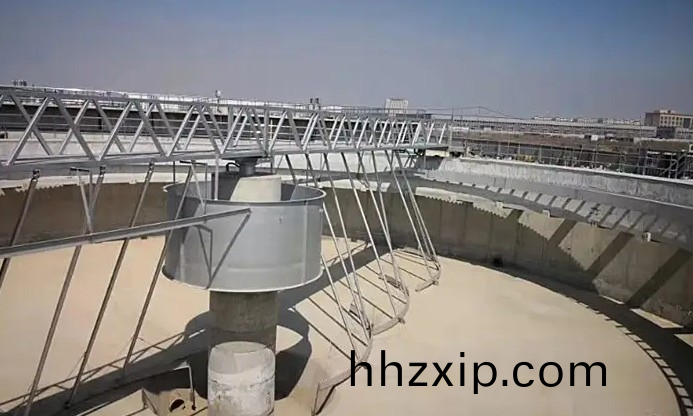 ZQXN型週邊(bian)傳動全(quan)橋虹(hong)吸式吸泥(ni)機(ji)