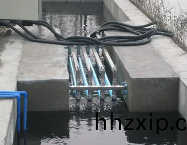 紫(zi)外線消(xiao)毒(du)器