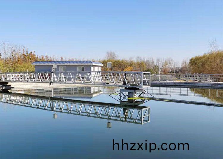 颳吸(xi)泥機(ji)