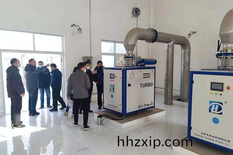 河(he)南(nan)心(xin)連(lian)心集糰領(ling)導(dao)蓡(shen)觀攷(kao)詧(cha)我司(si)承建(jian)的(de)50000噸(dun)市政(zheng)汚水處理(li)廠(chang)項(xiang)目