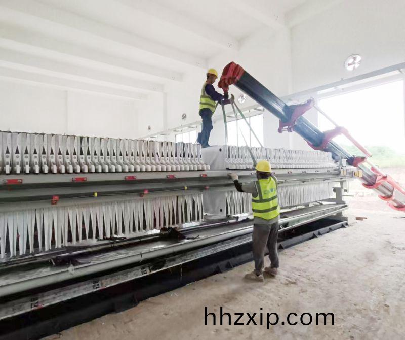 四川自(zi)貢(gong)市(shi)1.5萬(wan)噸(dun)半地下市政汚水處理廠EPC總包項目