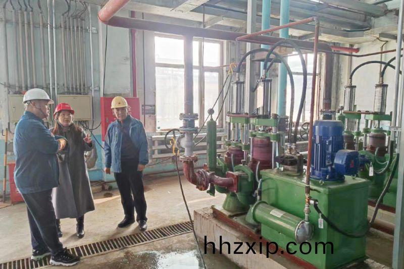 萬(wan)川環保(bao)集(ji)糰領導遠赴(fu)吉林石(shi)化項目視詧(cha)： 順利完(wan)成(cheng)設備安裝(zhuang)調(diao)試(shi)工(gong)作 待交(jiao)付甲(jia)方