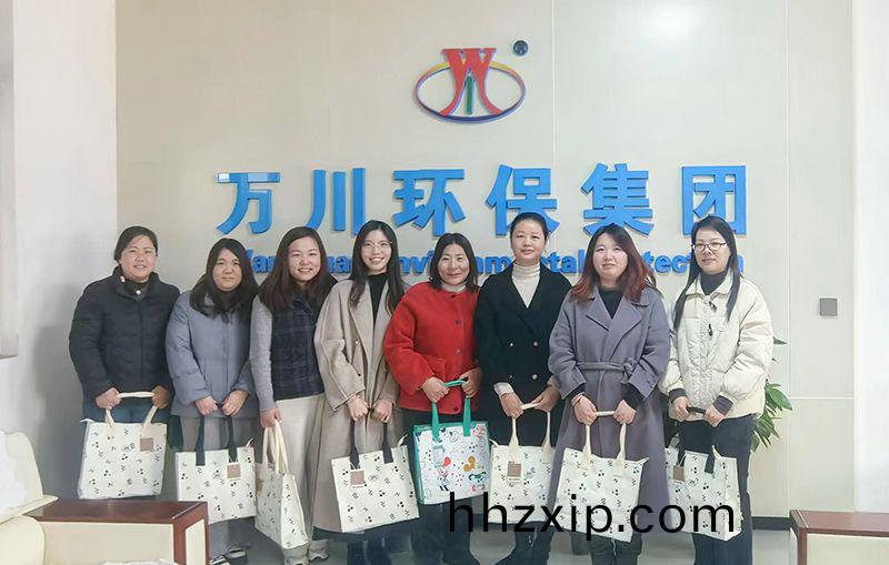 以愛之(zhi)名，萬(wan)川(chuan)環(huan)保(bao)緻敬每一(yi)箇她